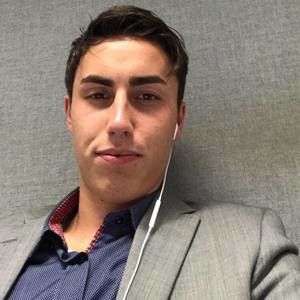 Meet your Posher, Troy